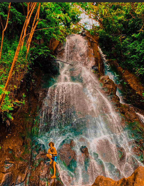 waterfall Oahu