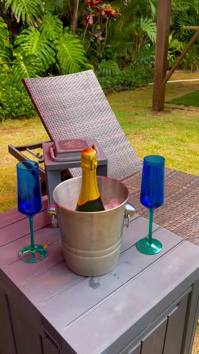 Sunny days, warm hearts, and your perfect North Shore escape 💖

Surfers riding massive waves at Pipeline

While the North Shore shows its wild side with legendary surf 🌊, there’s always a calm corner of paradise waiting for you. 🏖️☀️
Come enjoy warm sunshine, peaceful beaches, and the real aloha spirit at Kalani Hawaii Private Lodging 🌺

✨ Why stay at Kalani Hawaii Private Lodging this summer?
✔️ Calm, crystal-clear beaches perfect for swimming & snorkeling
✔️ Golden sunsets, warm breezes & tropical vibes
✔️ Comfortable, clean rooms just steps from the ocean
✔️ Lush gardens, outdoor showers, and full kitchen access
✔️ Easy parking, friendly hosts & relaxed atmosphere
✔️ Ideal for long stays, solo travelers, couples & creatives

🌴 Book your winter escape now: www.kalanihawaii.com
📩 info@kalanihawaii.com

✨ #KalaniHawaii #NorthShoreOahu #WinterInHawaii #AlohaVibes #PipelineSeason #SunnyHawaii #EscapeTheCold #TravelHawaii #OahuParadise #NorthShoreMagic #KalaniLodging #HawaiiLife #SurfAndSun #FindYourCalm #TropicalGetaway #Waves # Sunset Beach #Pipeline #WSL #Waimea Bay #WinterSeason