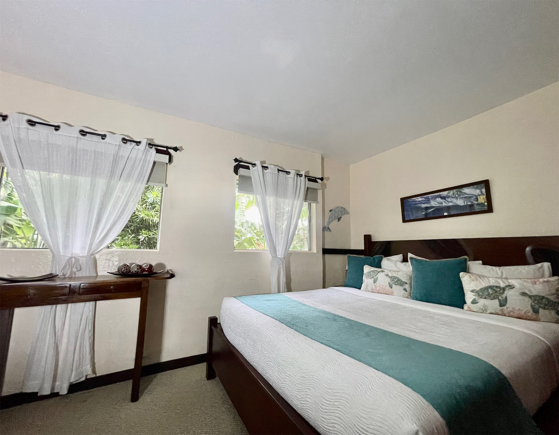 Interior of the Anthurium Room at Kalani Hawaii